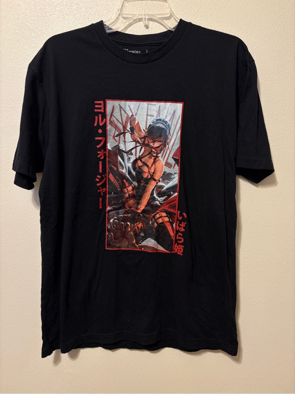 Black Anime Graphic Short Sleeve Men's Tee with Red Accents